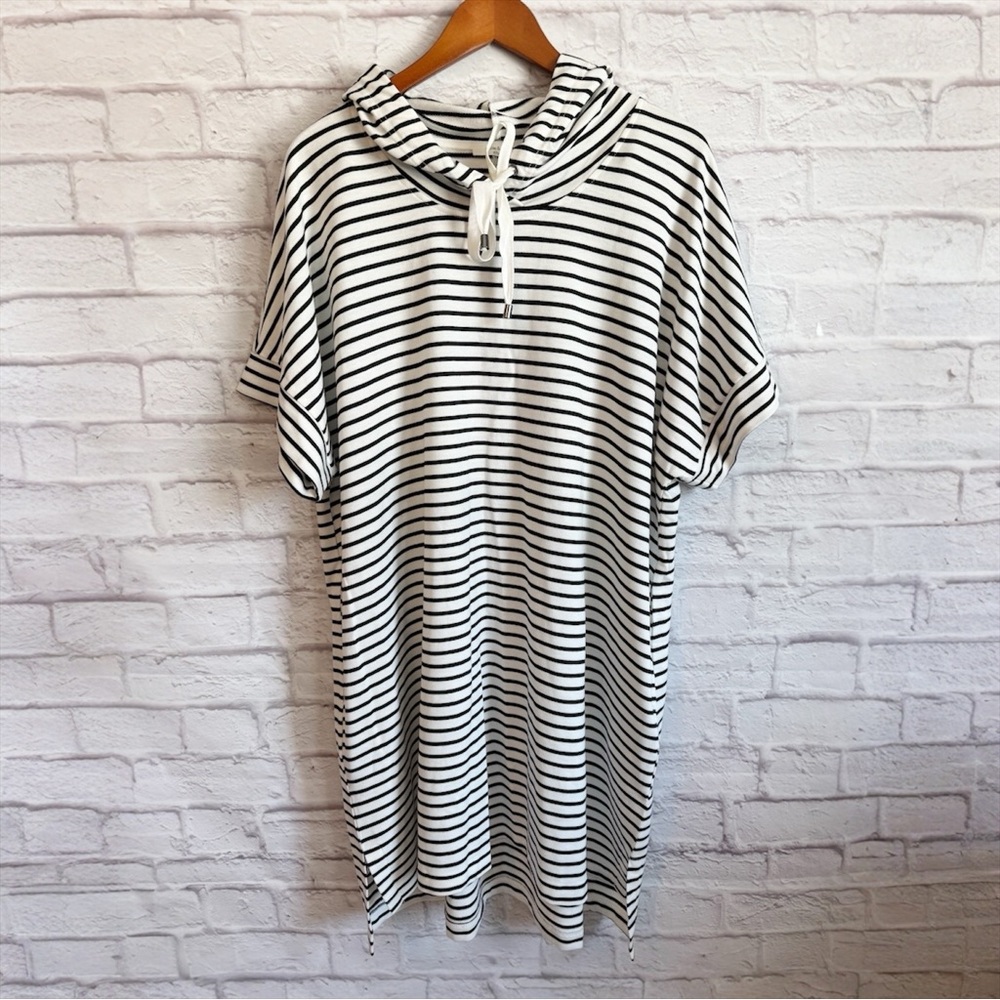 Cable & Gauge Studio Black and White Striped Hoodie Dress 2X
